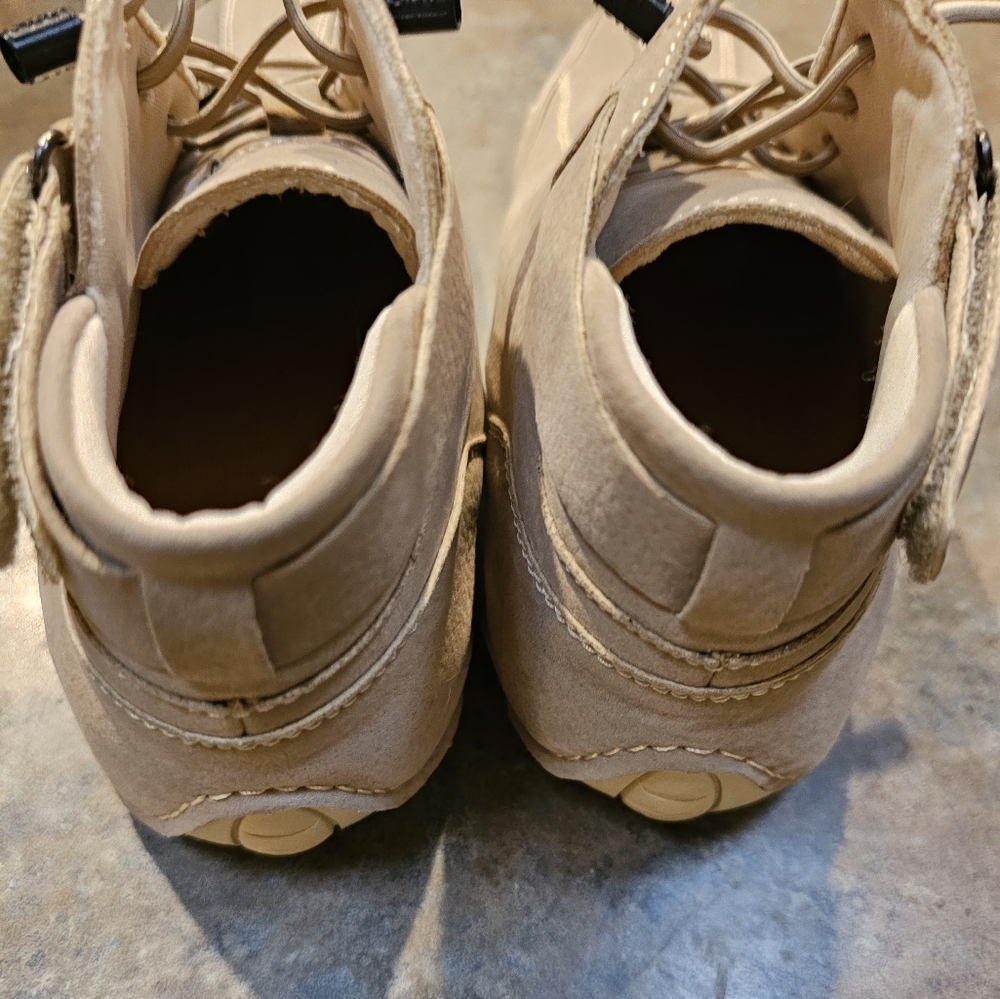 L DECK Tan Boat Shoes with Suede Finish and Durable Sole MEN or Womens - Picture 5 of 11
